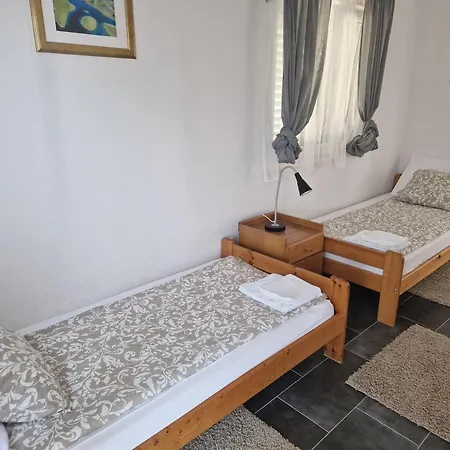 Apartman Luca *